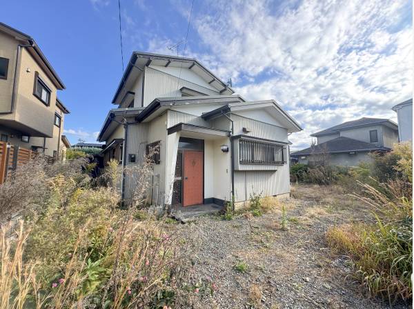 現在ある建物も燦燦と陽を浴びています