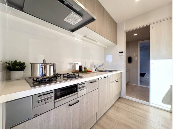 キッチンは回遊動線です。