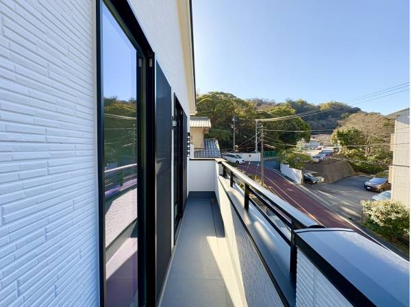 バルコニーは日当たり良好！