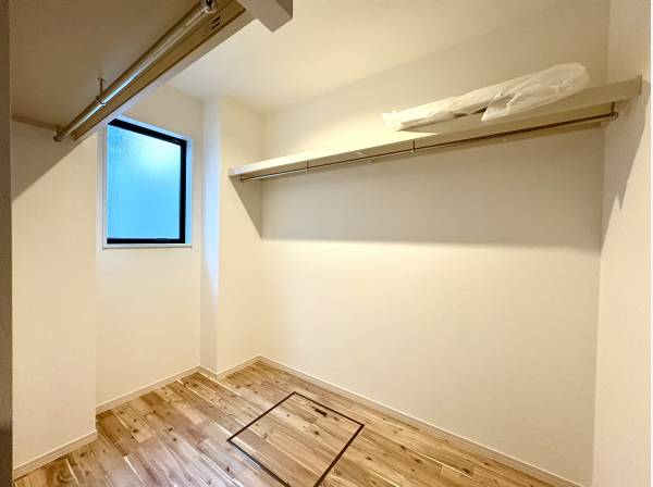 ウォークインクローゼットもゆとりある広さ