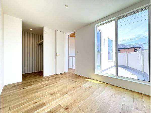 WIC付きのマスターベッドルーム