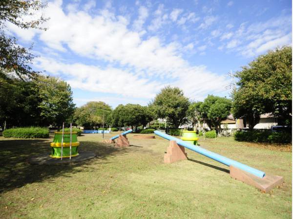 鳥森公園まで徒歩7分（約500m）