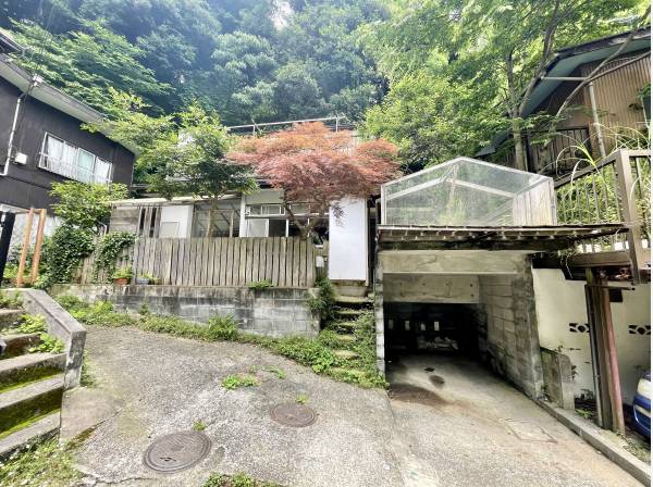 自然に囲まれた住宅！
