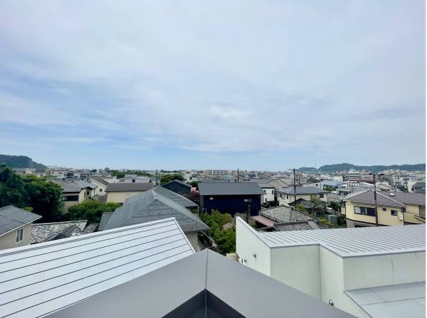 鎌倉の街並みや海などを眺望できます