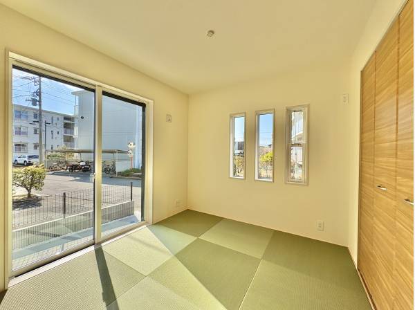 和室も陽当りがよく、明るい空間です。