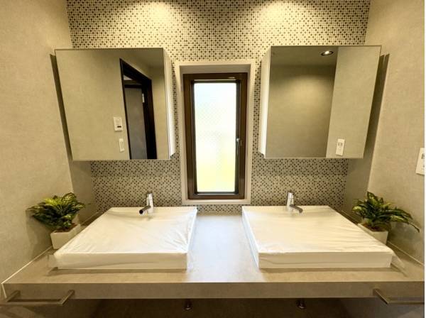 ２ボールの洗面化粧台です。