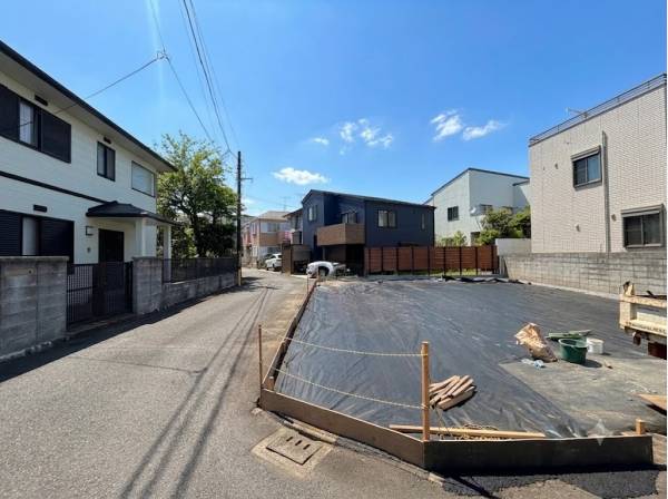 日当たり良好の南西角地です！