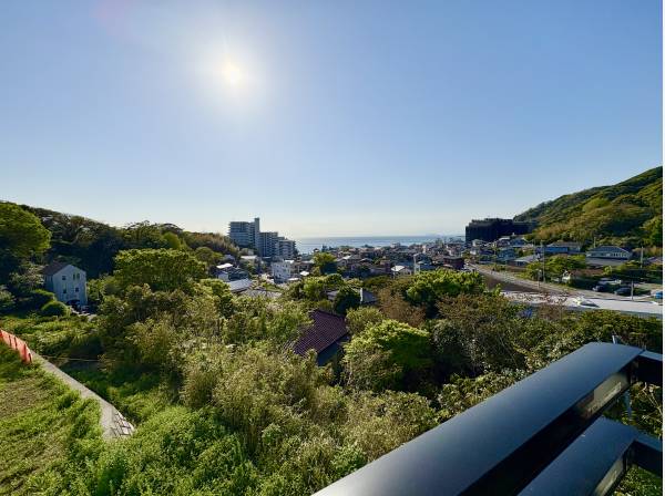 リビングの窓からは海と富士山を眺望することができます！