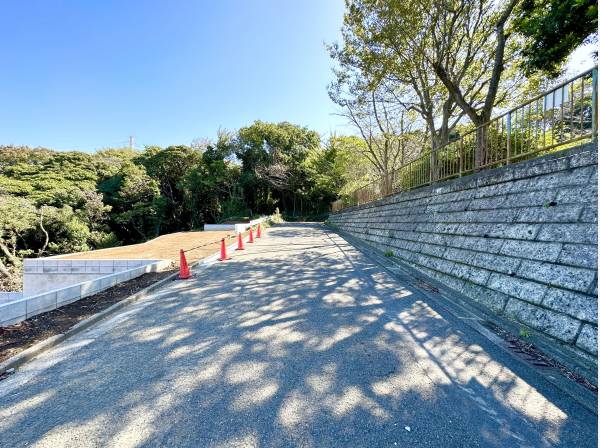 車通りも少なく静かな住環境です