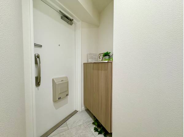 収納付き玄関ホール