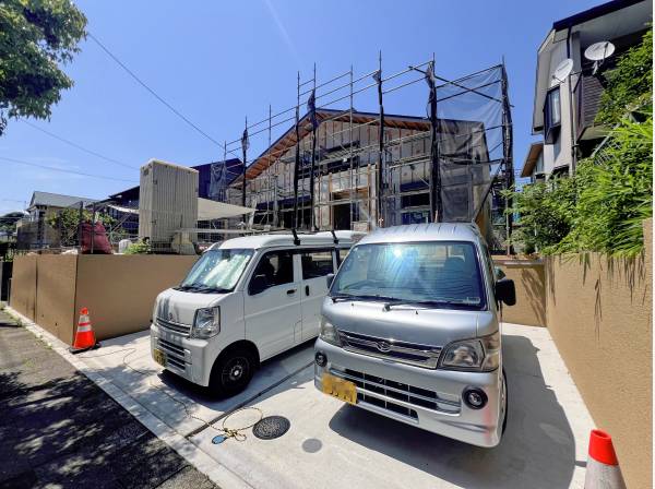 お車も楽々駐車可能です
