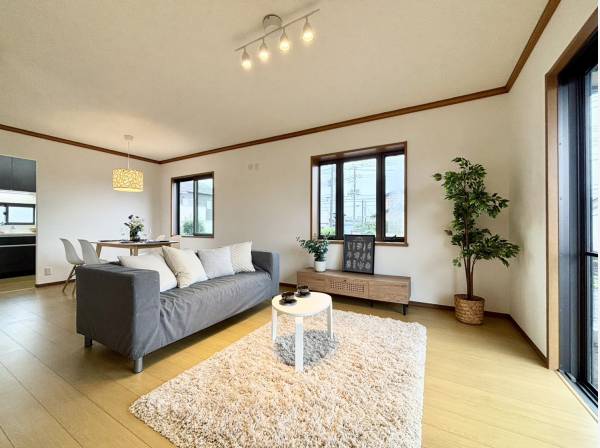 家具も入っているためイメージしやすいかと！