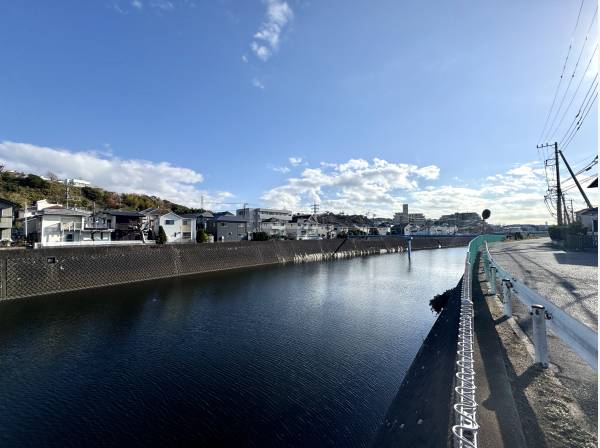 リバーサイドのため素晴らしい開放感に包まれます