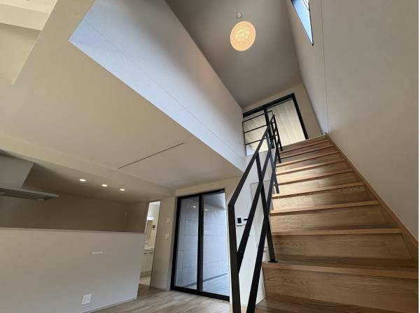 階段スペースもカッコいい！