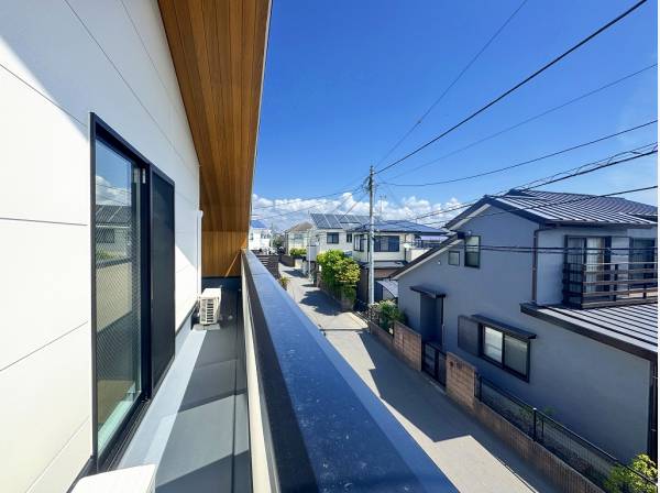 この陽当たりの良さはぜひ現地で感じてください