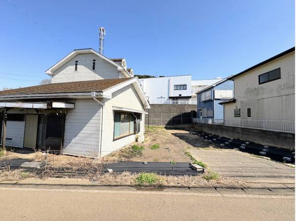 陽も燦燦とあたり、海と緑に囲まれた立地です