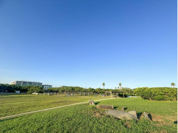 湘南海岸公園まで徒歩6分 (約450ｍ)