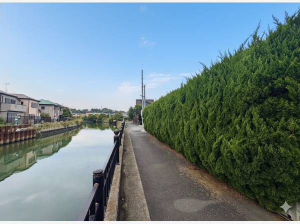 川沿いになりますので、開放感がありますね！