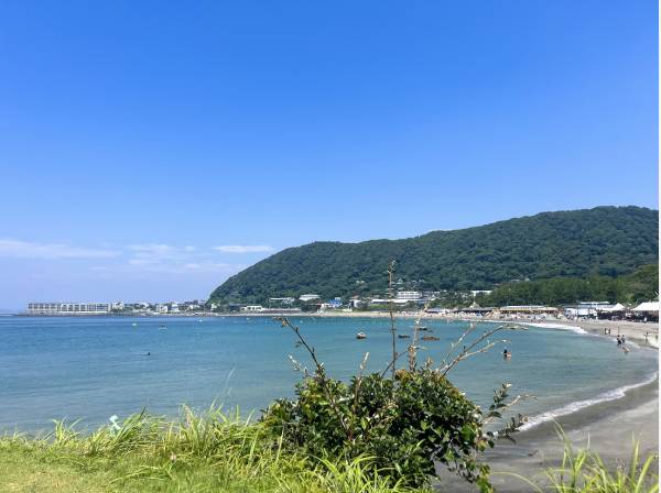 一色海水浴場まで自転車で6分 (約1.8㎞)