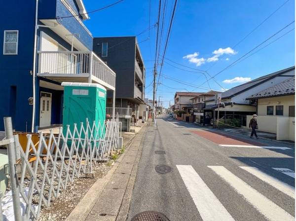 江ノ島電鉄「長谷」駅まで徒歩5分の落ち着いた前面道路環境です