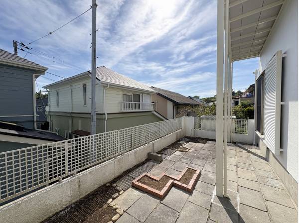 陽当たりの良いガーデンスペースは様々な使い方ができそう