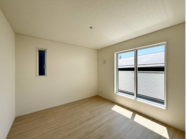 陽当たりもよさそうな洋室部分