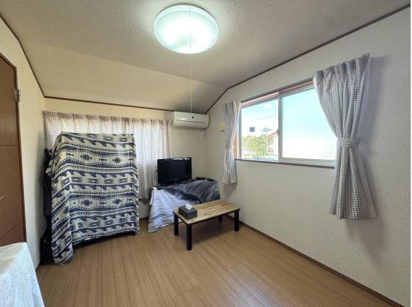 ２面の採光で明るい居室です
