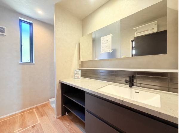 パウダールーム