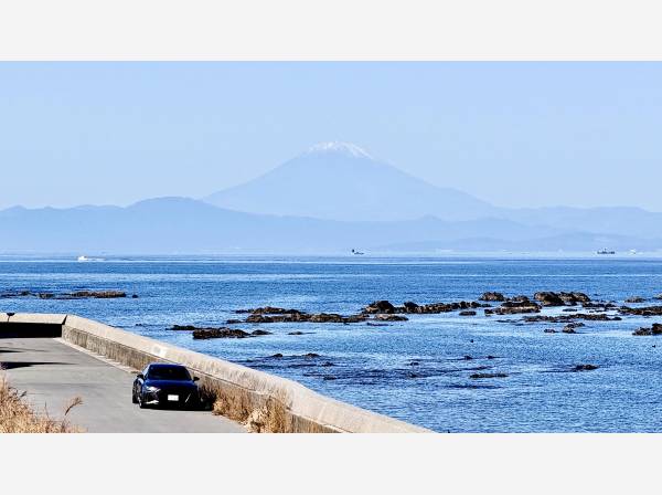 敷地からは雄大な富士山、江の島を望みます