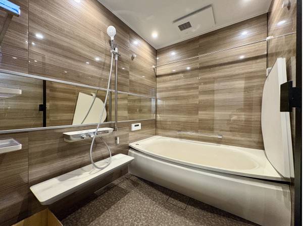 ゆったりとしたバスルーム