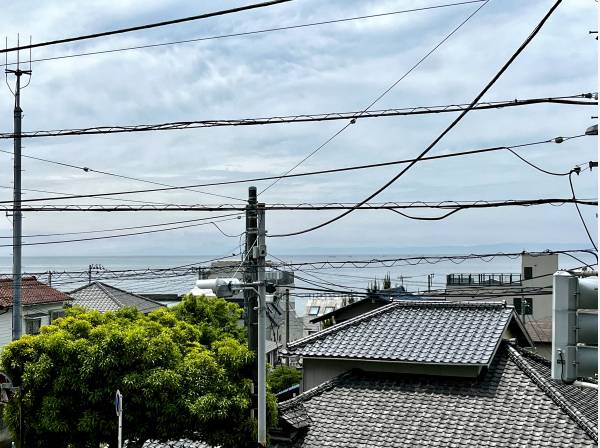 海を眺める角住戸です。