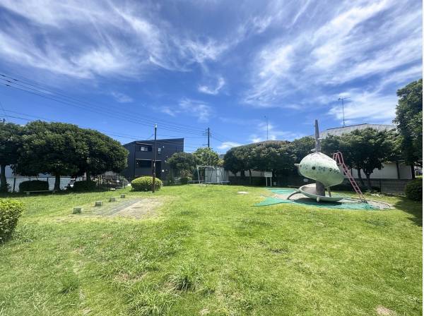 鵠沼公園まで徒歩1分（約40m）