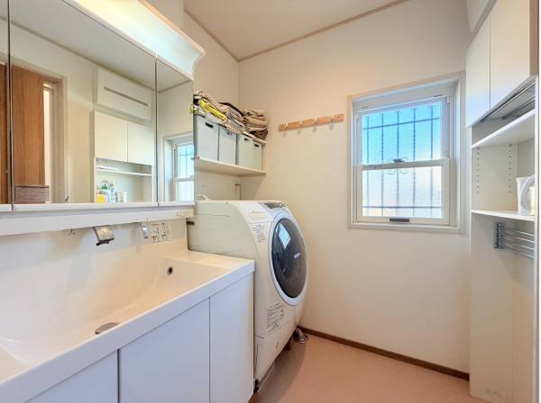 パウダールーム