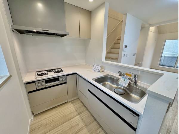 L字型キッチンは使いやすいですよ。