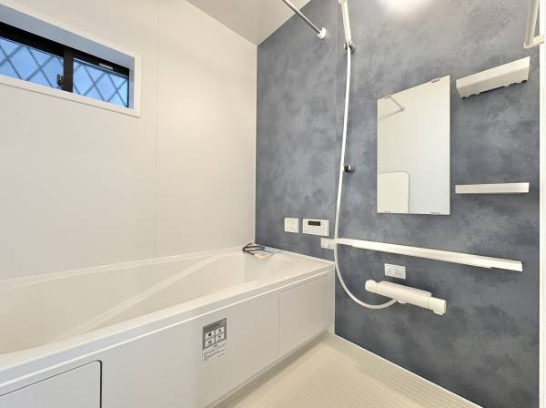 ゆっくりお寛ぎいただける浴室です。