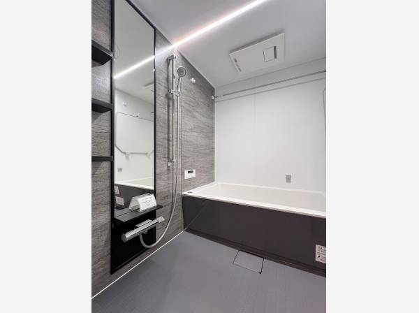 シックなコントラストが落ち着きを感じます