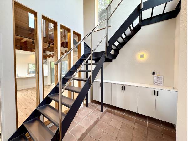 玄関スペースもこだわりの空間です。