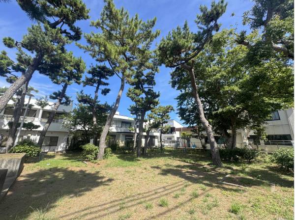 菫平北公園まで徒歩6分（約450m）