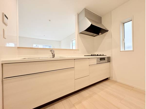 広く調理しやすいキッチンスペース