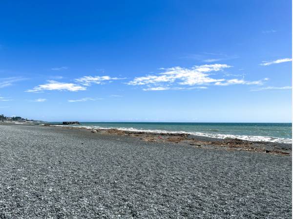 二宮の海岸　約８０M