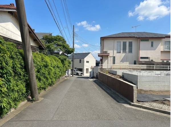 前面道路 東側幅員約4.7m
