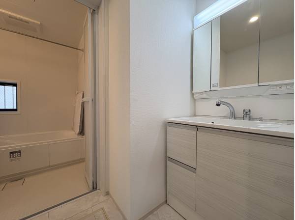 洗面台もスッキリと。