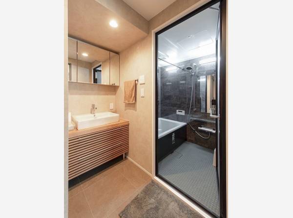 ホテルライクなパウダースペース 何気ない身支度も豊かなひと時に…