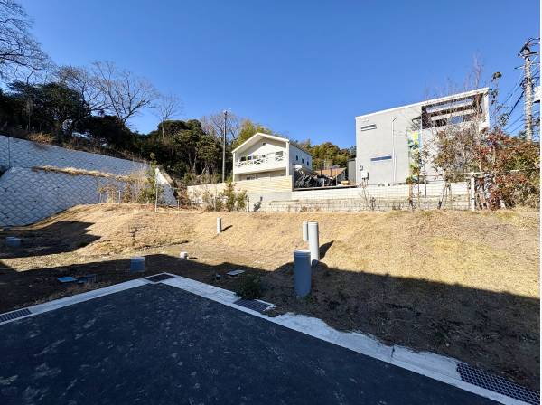 まさに鎌倉らしい静穏で緑豊かな環境です。