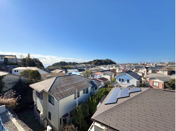 晴れた日の眺望です（バルコニーから）