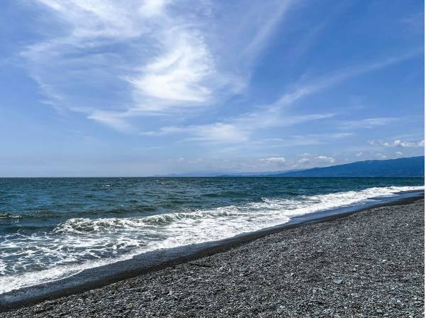 海まで徒歩2分 (約120ｍ)