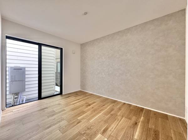 落ち着いたトーンのアクセントが映える、上質なプライベート空間。