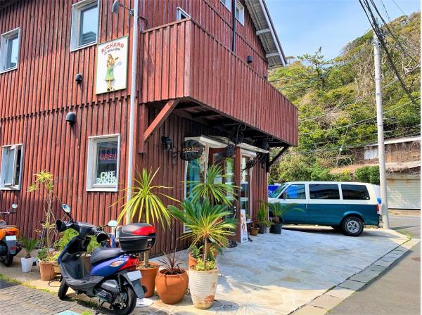 リチャード・ル・ブーランジェ+カフェまで徒歩5分（約400m）