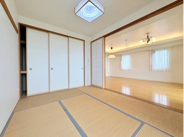 寛げる和室は6帖あります