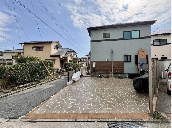 カースペース部分も手が込んでます